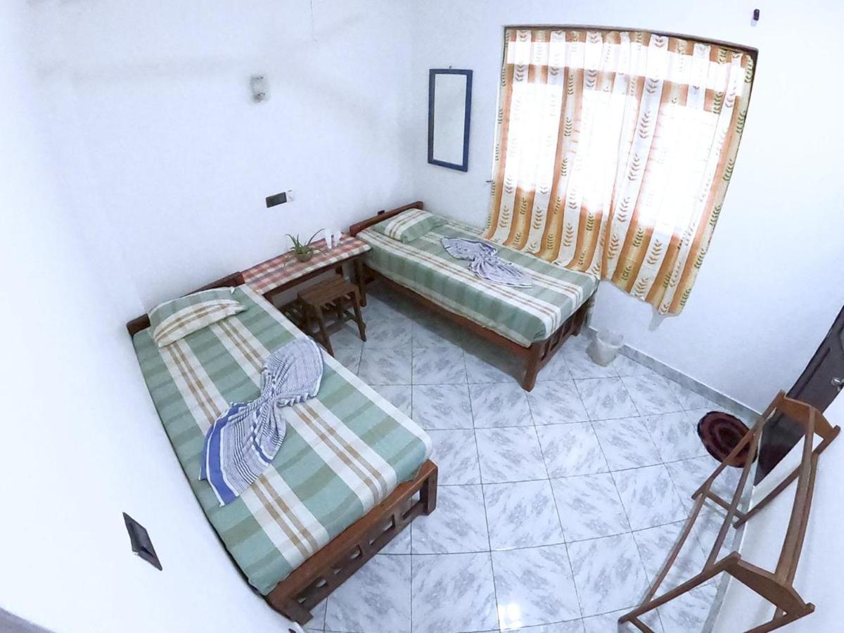 Happy Tuna Guesthouse Hikkaduwa Εξωτερικό φωτογραφία