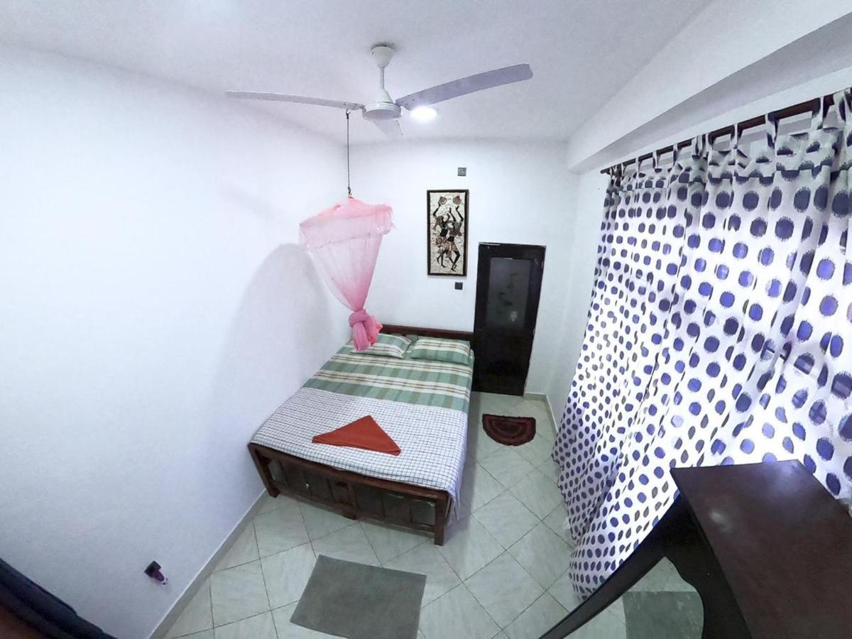 Happy Tuna Guesthouse Hikkaduwa Εξωτερικό φωτογραφία