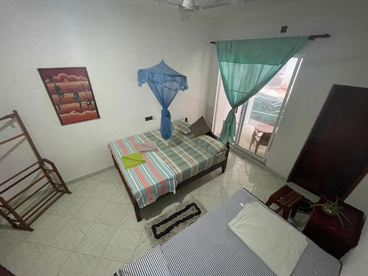 Happy Tuna Guesthouse Hikkaduwa Εξωτερικό φωτογραφία