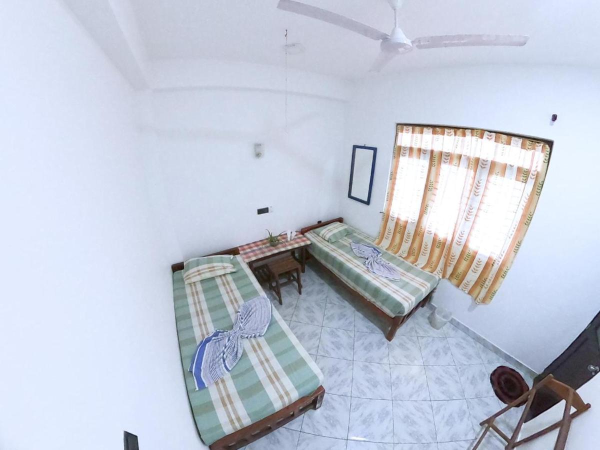 Happy Tuna Guesthouse Hikkaduwa Εξωτερικό φωτογραφία