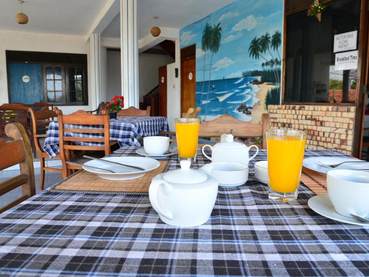 Happy Tuna Guesthouse Hikkaduwa Εξωτερικό φωτογραφία