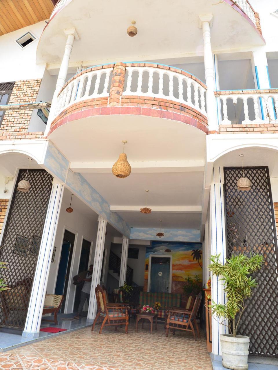 Happy Tuna Guesthouse Hikkaduwa Εξωτερικό φωτογραφία