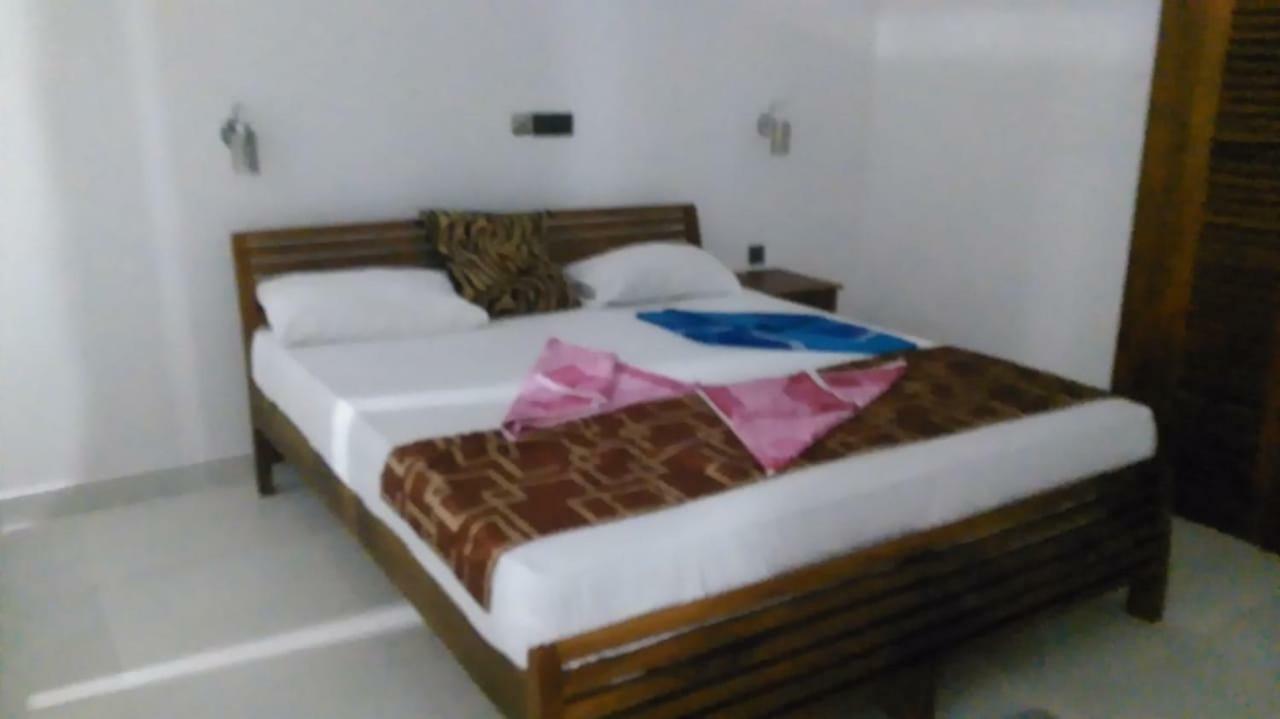 Happy Tuna Guesthouse Hikkaduwa Εξωτερικό φωτογραφία